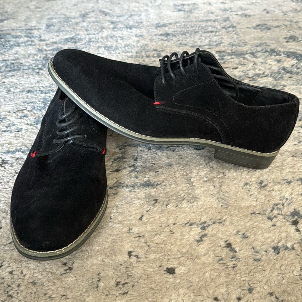 Men’s velveteen dress shoe- EC!